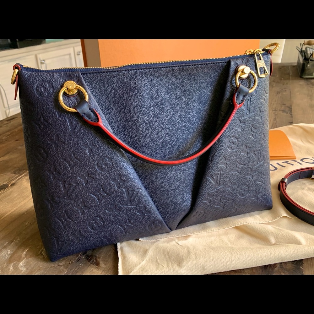 Authentic Louis Vuitton V-Tote MM